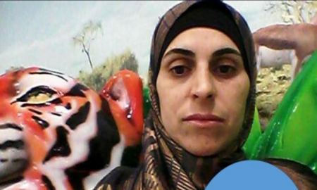 الطيبة: مقتل سيدة طعناً والشرطة تعتقل زوجها